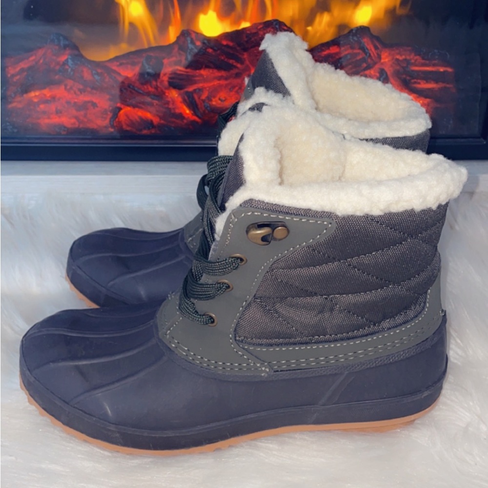 New Women’s Khombu Boots